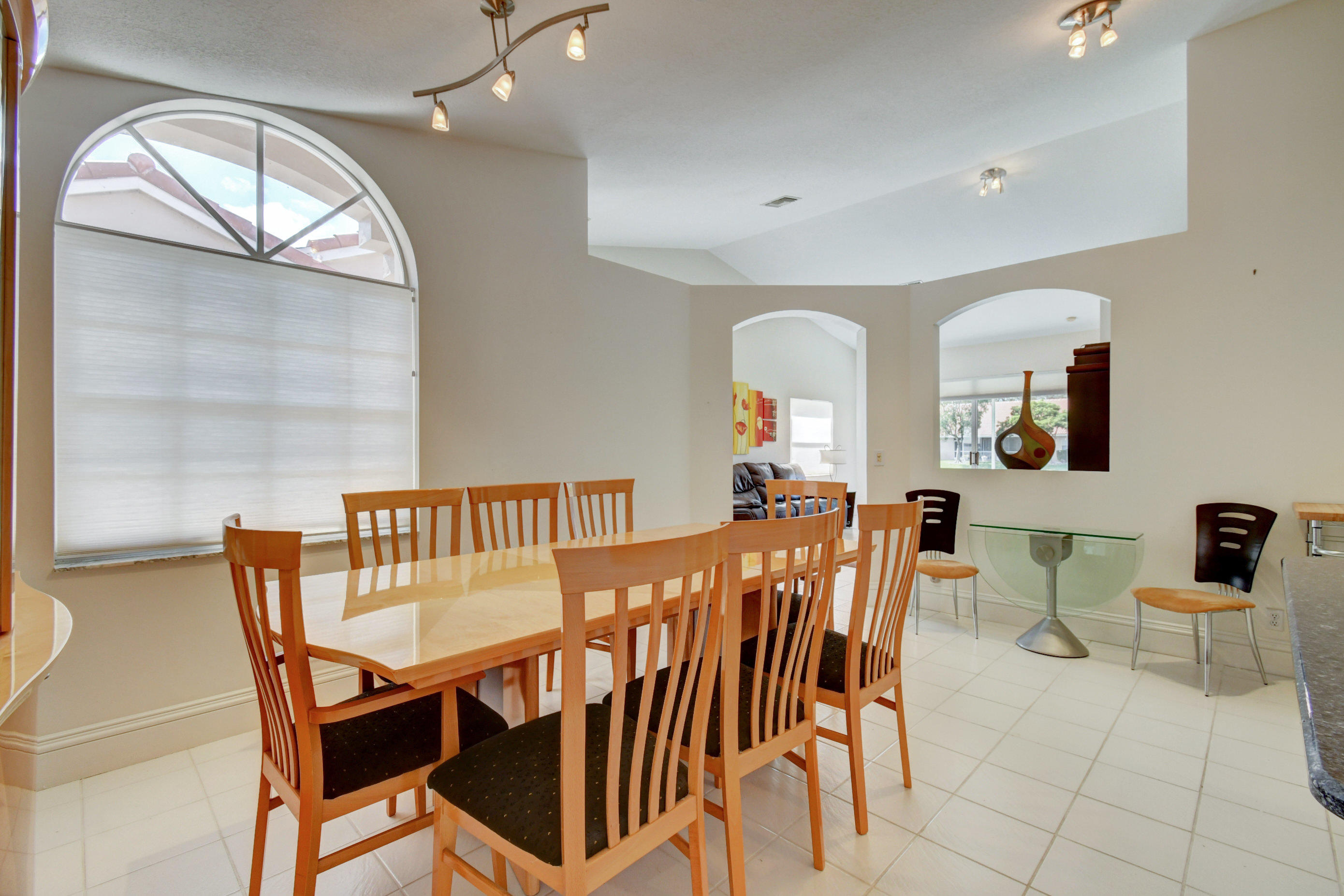 8236 Vía Bella Boca Raton, FL 33496 - Photo 22 of 71 37_dsc_7467_68_69_70_71