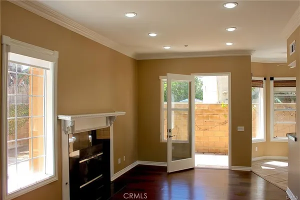 $5,950 | 309 Cutter Way, Costa Mesa, CA 92627
