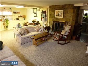1203 Greenhill Road Flourtown, PA 19031 - Photo 8 of 12 Family Room