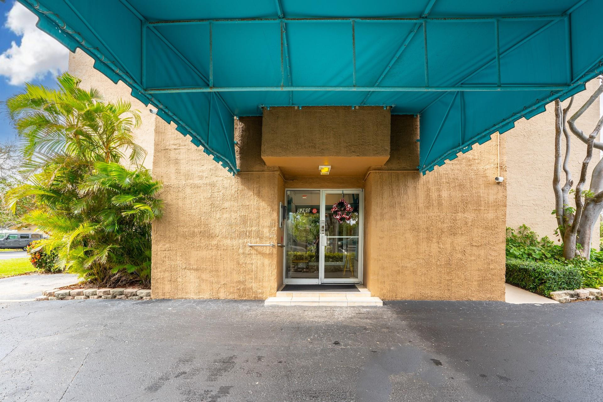 5260 Northwest 2nd Avenue, Unit PH7 Boca Raton, FL 33487 - Photo 21 of 32 Photo 21