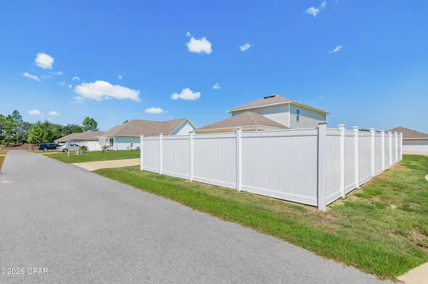 $2,600 | 56 Silverthorn Street, Freeport, FL 32439