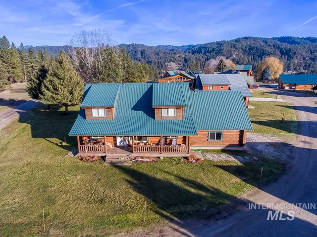 $530,000 | 8 Terrace Drive, Garden Valley, ID 83622