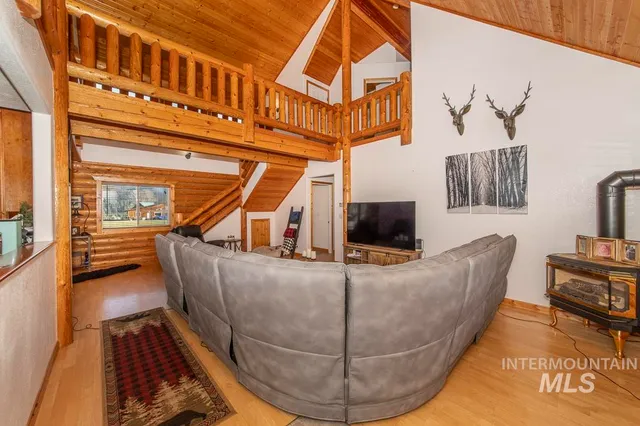 $530,000 | 8 Terrace Drive, Garden Valley, ID 83622