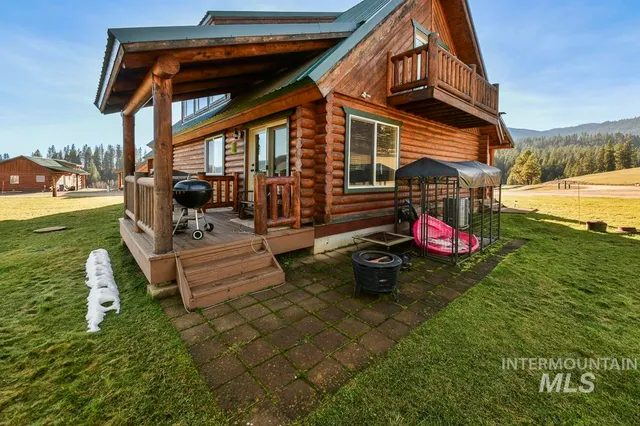 $530,000 | 8 Terrace Drive, Garden Valley, ID 83622