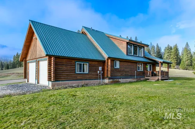 $530,000 | 8 Terrace Drive, Garden Valley, ID 83622