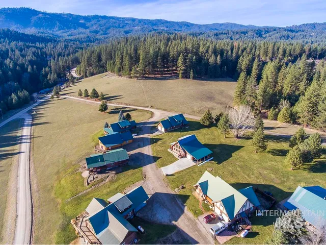 $530,000 | 8 Terrace Drive, Garden Valley, ID 83622