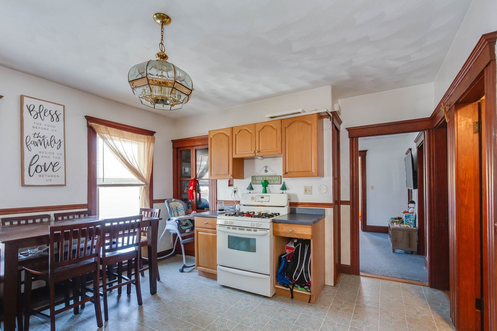 6 Lund Street Worcester, MA 01607 - Photo 22 of 34