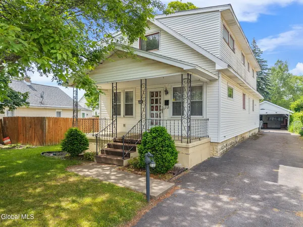 $295,000 | 2021 Cedarlawn Avenue, Rotterdam, NY 12306