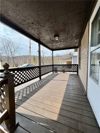 $1,050 | 100 Knoll Avenue, Ellwood City, PA 16117