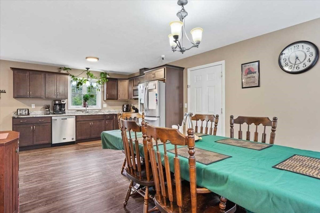 370 Hubbardston Road Templeton, MA 01468 - Photo 12 of 26 Gallery Image 12
