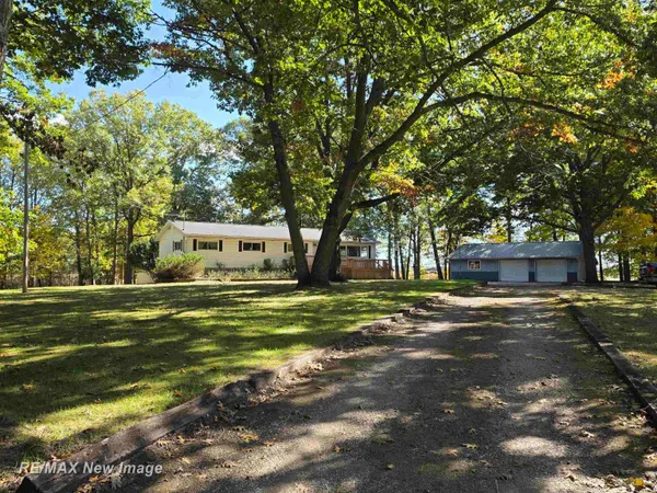 $269,900 | 13977 West Burt Road, Chesaning, MI 48616
