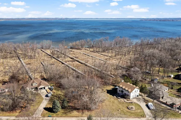 $155,000 | 1043 East Lakeside Drive, Edgerton, WI 53534