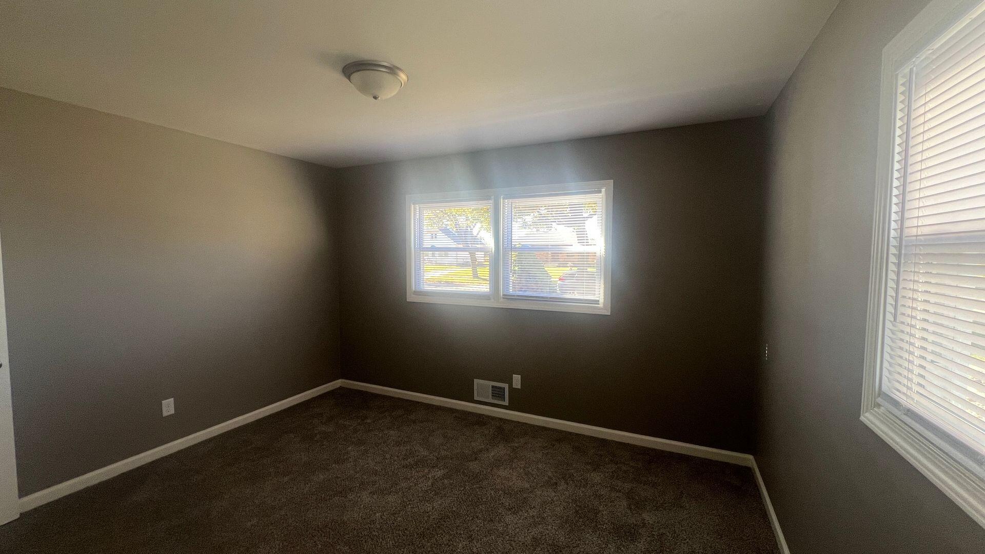 5922 North 84th Street, Unit LOWR Milwaukee, WI 53225 - Photo 15 of 24 ef7bb6ce-ea13-4746-9088-5fdee77799ac