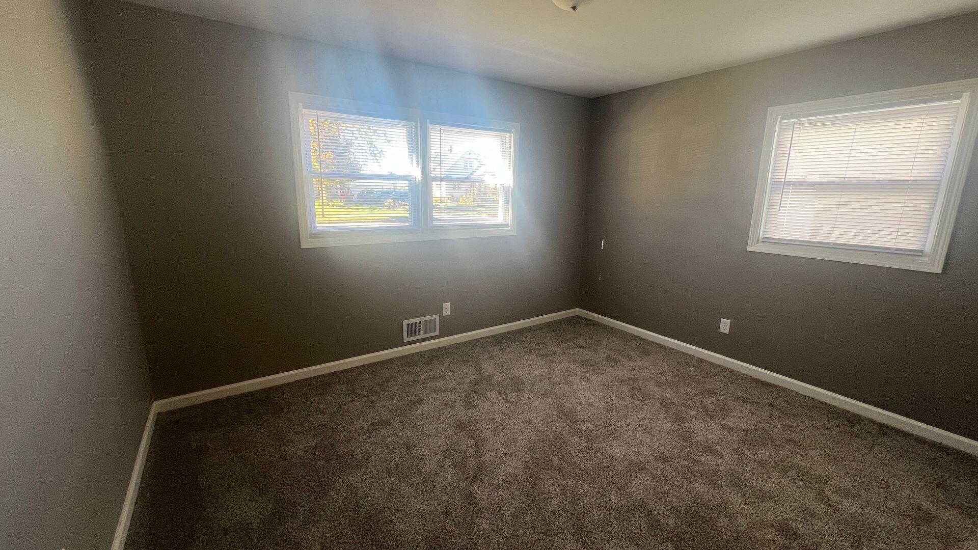 5922 North 84th Street, Unit LOWR Milwaukee, WI 53225 - Photo 17 of 24 c785a52f-f941-443f-850d-a29621d1fe30