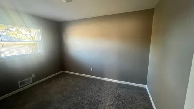 $1,590 | 5922 North 84th Street, Unit LOWR, Milwaukee, WI 53225