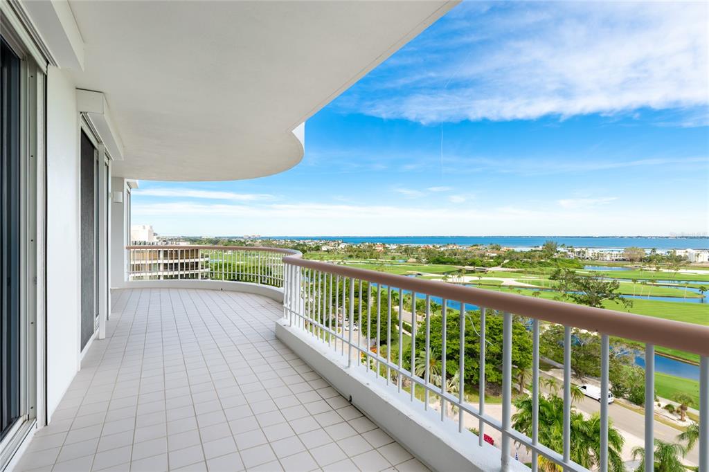 455 Longboat Club Road, Unit PH8 Longboat Key, FL 34228 - Photo 33 of 64 a view of balcony with city view