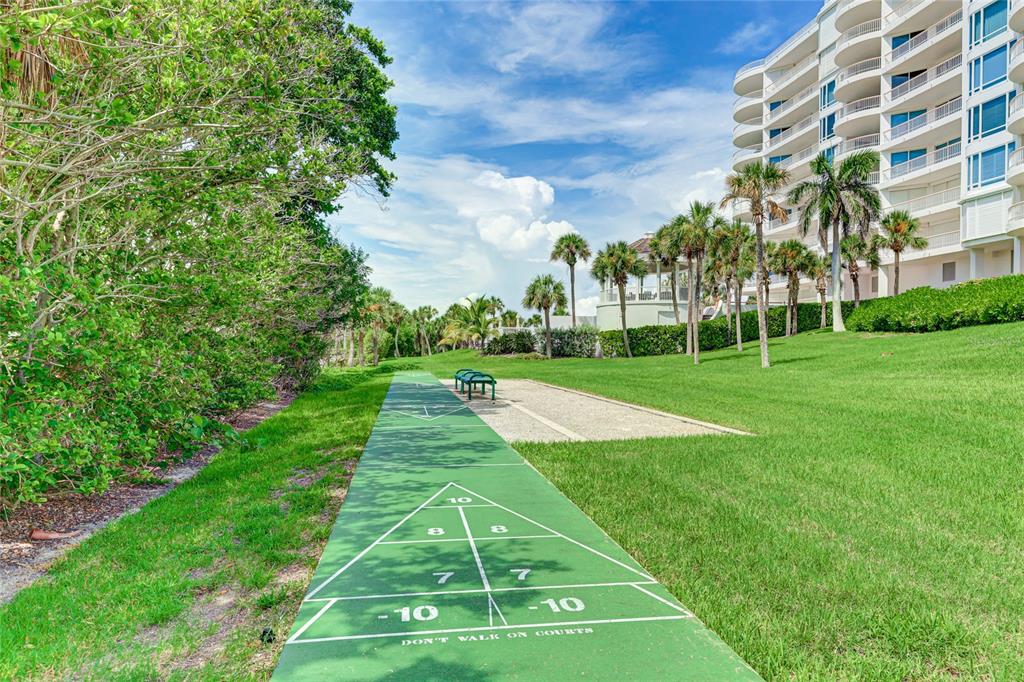 455 Longboat Club Road, Unit PH8 Longboat Key, FL 34228 - Photo 56 of 64 a view of a volley ball court