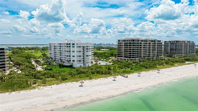 $2,999,999 | 455 Longboat Club Road, Unit PH8, Longboat Key, FL 34228