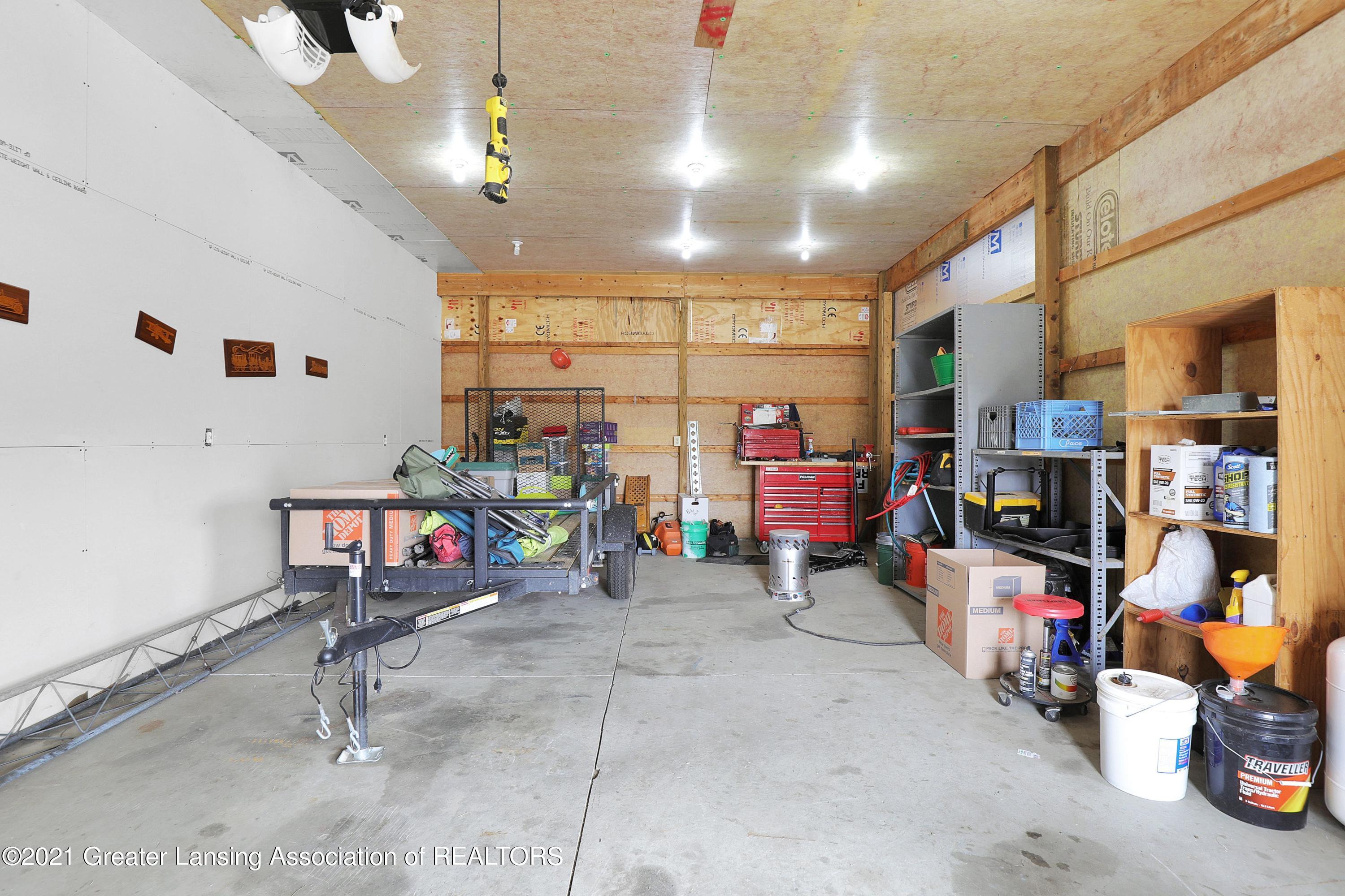 6510 West Howe Road Dewitt, MI 48820 - Photo 30 of 41 Garage