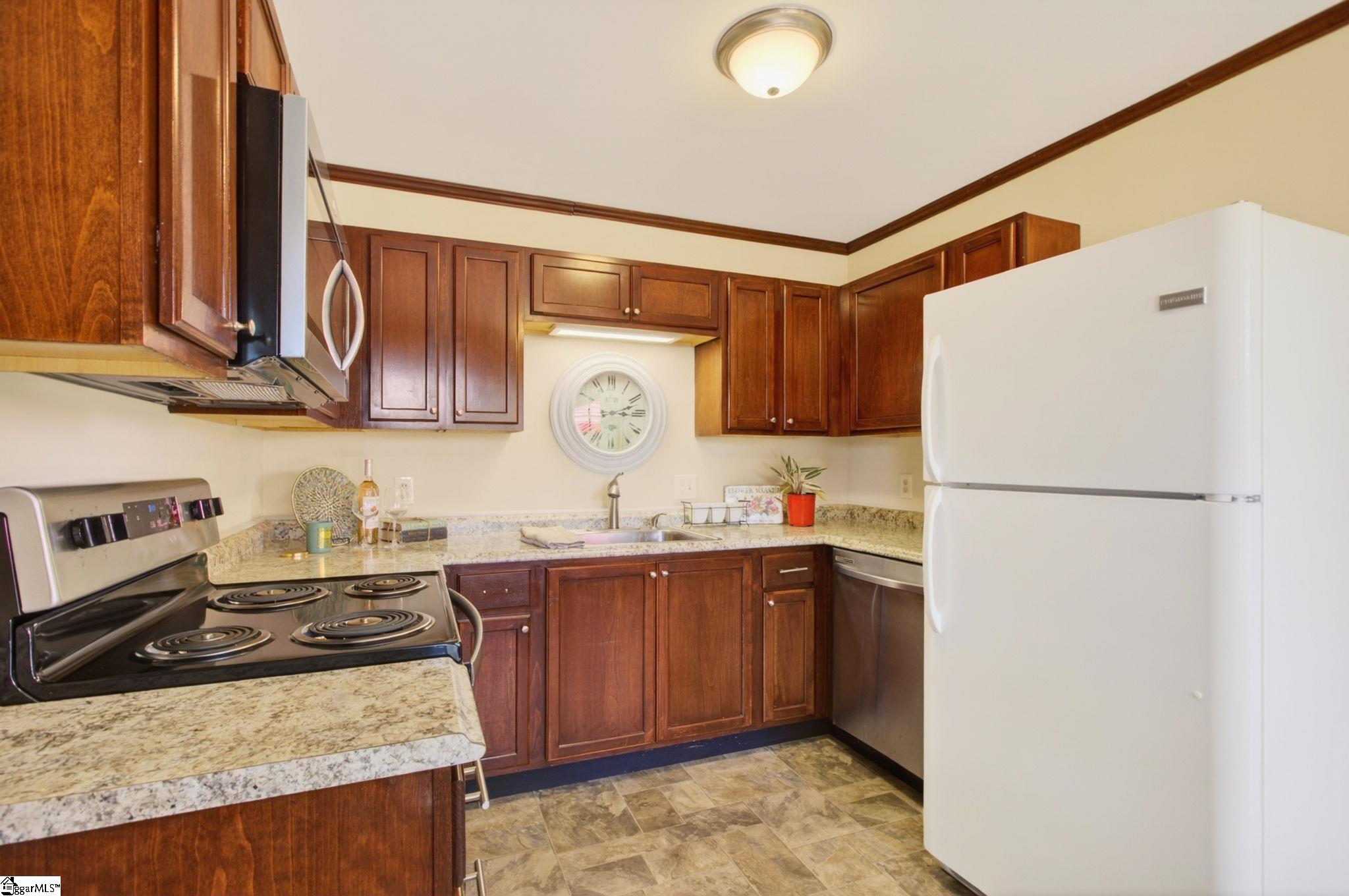 102 Ambergate Court Greer, SC 29650 - Photo 13 of 39