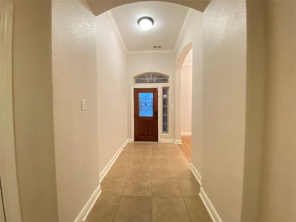 $2,590 | 204 Bailey Brook Lane, Dickinson, TX 77539