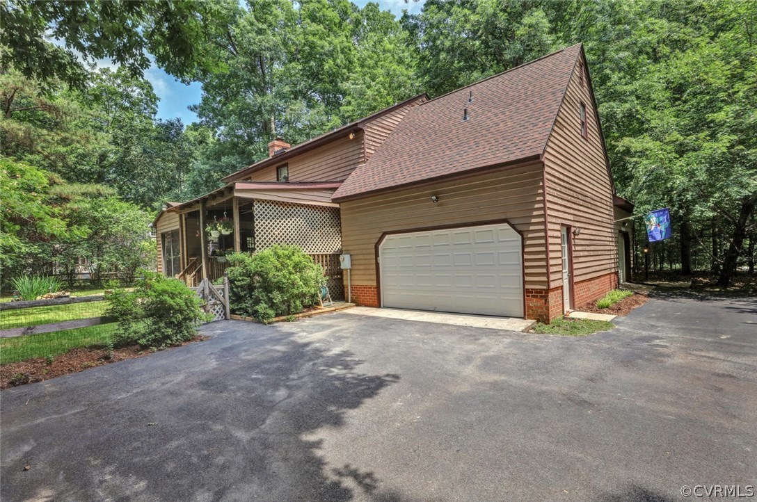 11920 Nash Road Chesterfield, VA 23838 - Photo 33 of 40 Double car, rear garage