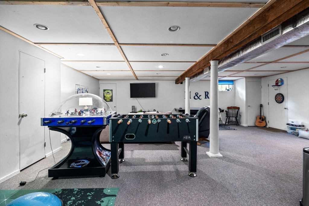 4 Alonesos Way Andover, MA 01810 - Photo 33 of 42 a view of entryway