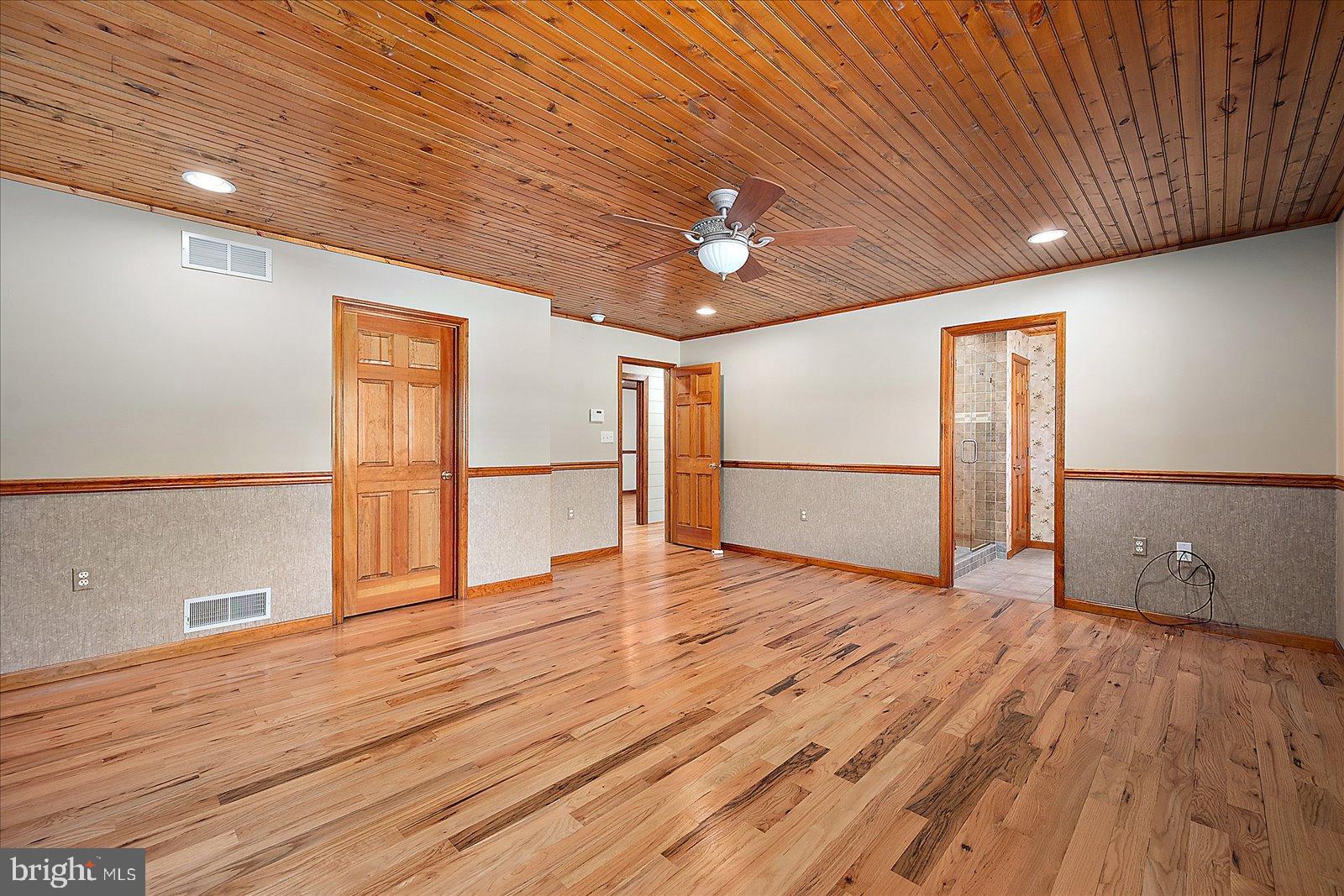 32271 West Road Frankford, DE 19945 - Photo 25 of 56 Guest bedroom 1 ensuite.
