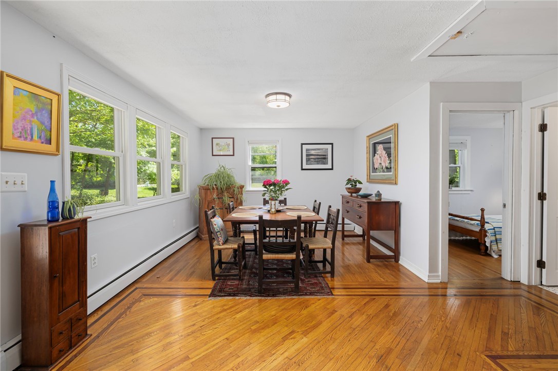 10 Summer Street Jamestown, RI 02835 - Photo 5 of 23 Beautiful hardwood floors