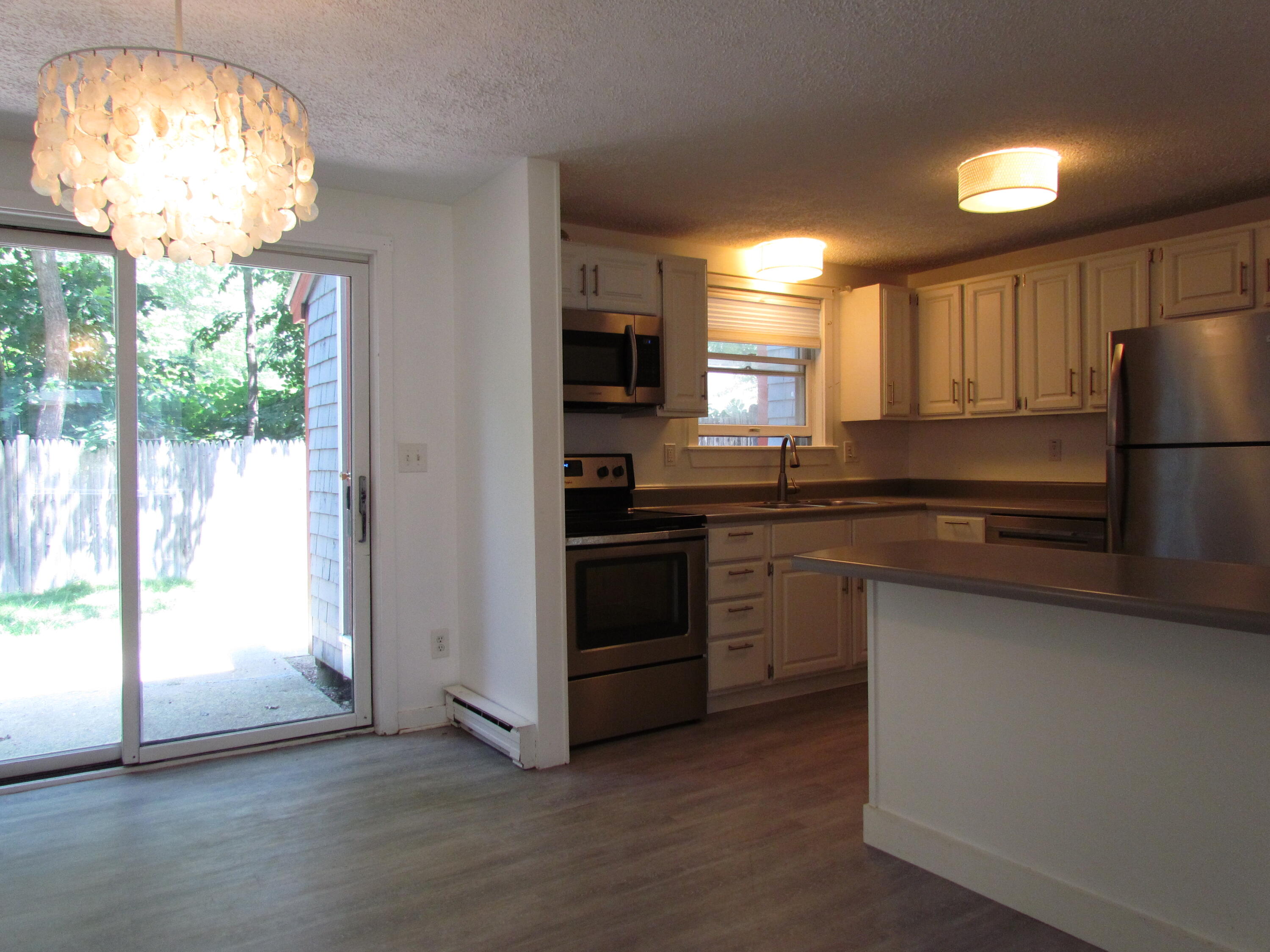 35 Munroe Lane, Unit 35 Topsham, ME 04086 - Photo 6 of 14 Kitchen