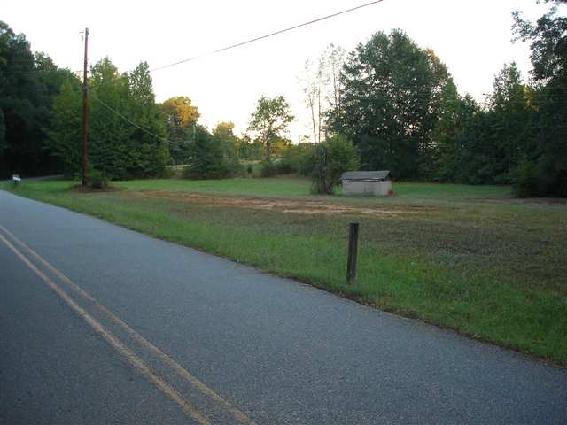 1430 Farmer Road Starr, SC 29684 - Photo 5 of 9