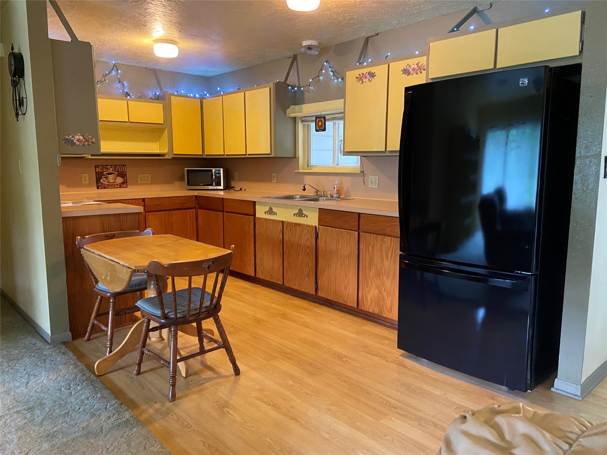 321 Broken Arrow Trail Goodrich, TX 77335 - Photo 19 of 31 Plenty of storage in the kitchen