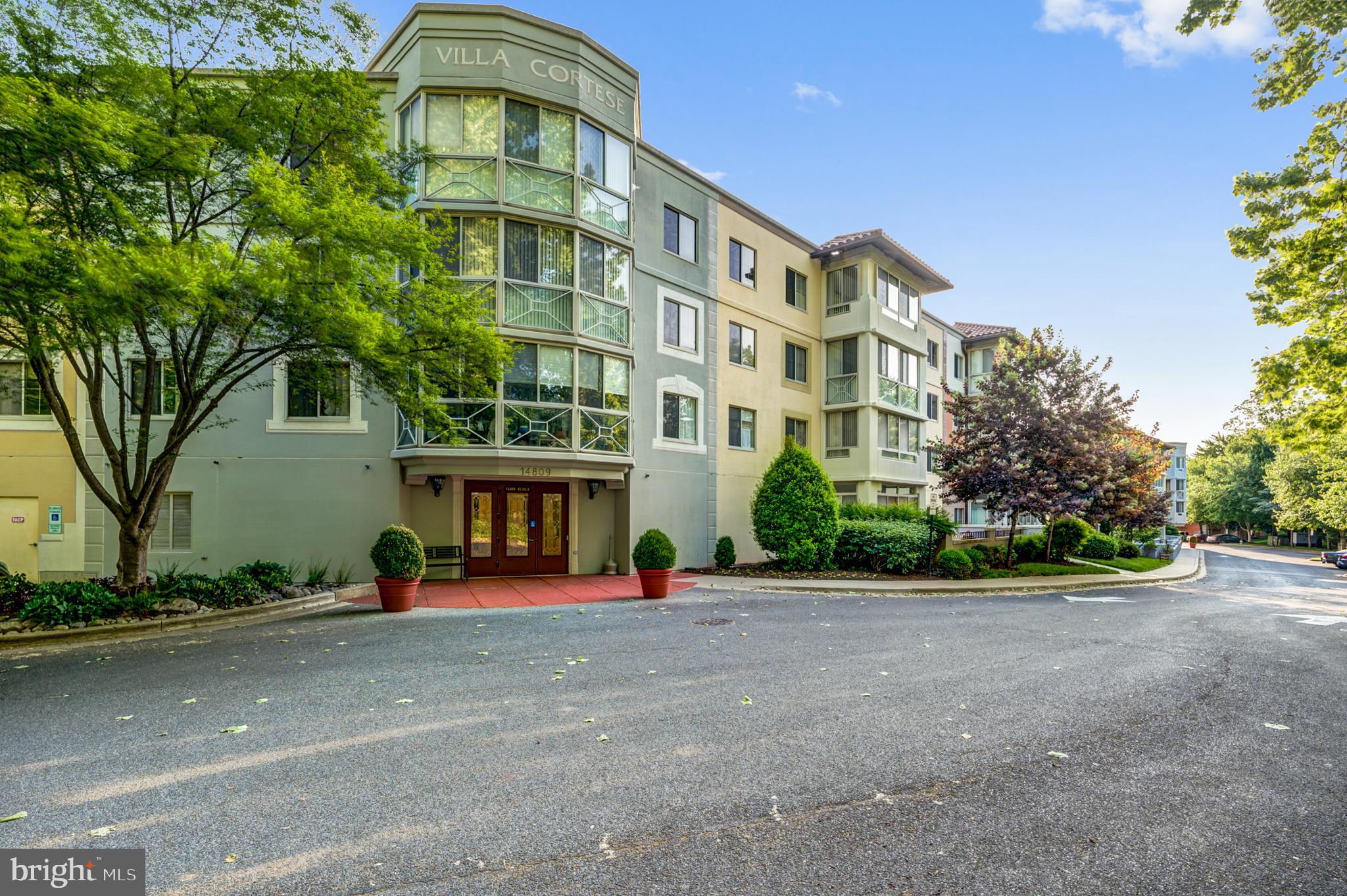 Main Photo - Southern Exposure