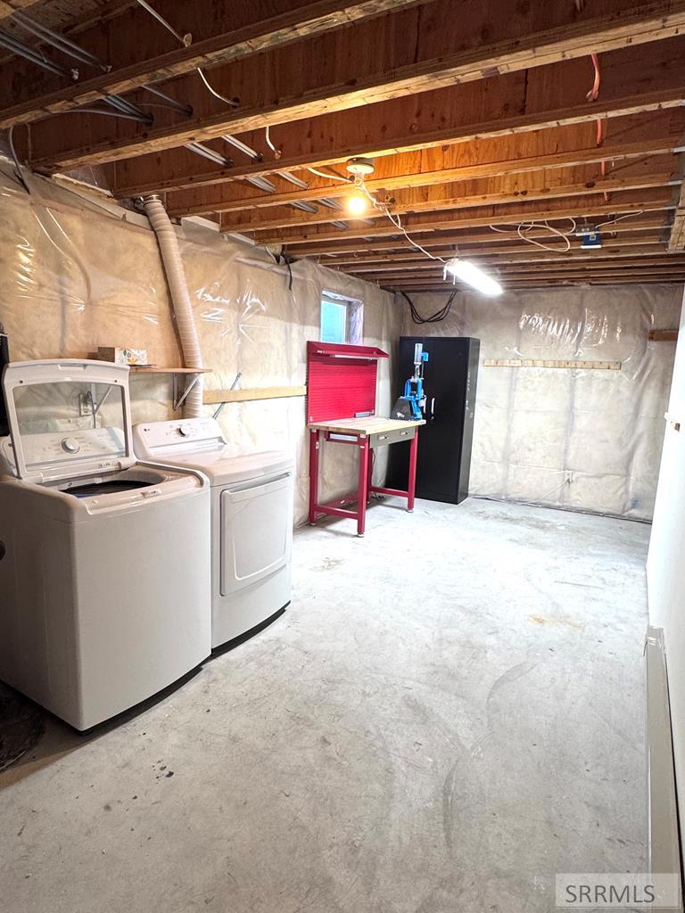 1391 Stoddard Road Shelley, ID 83274 - Photo 25 of 45 Laundry Area