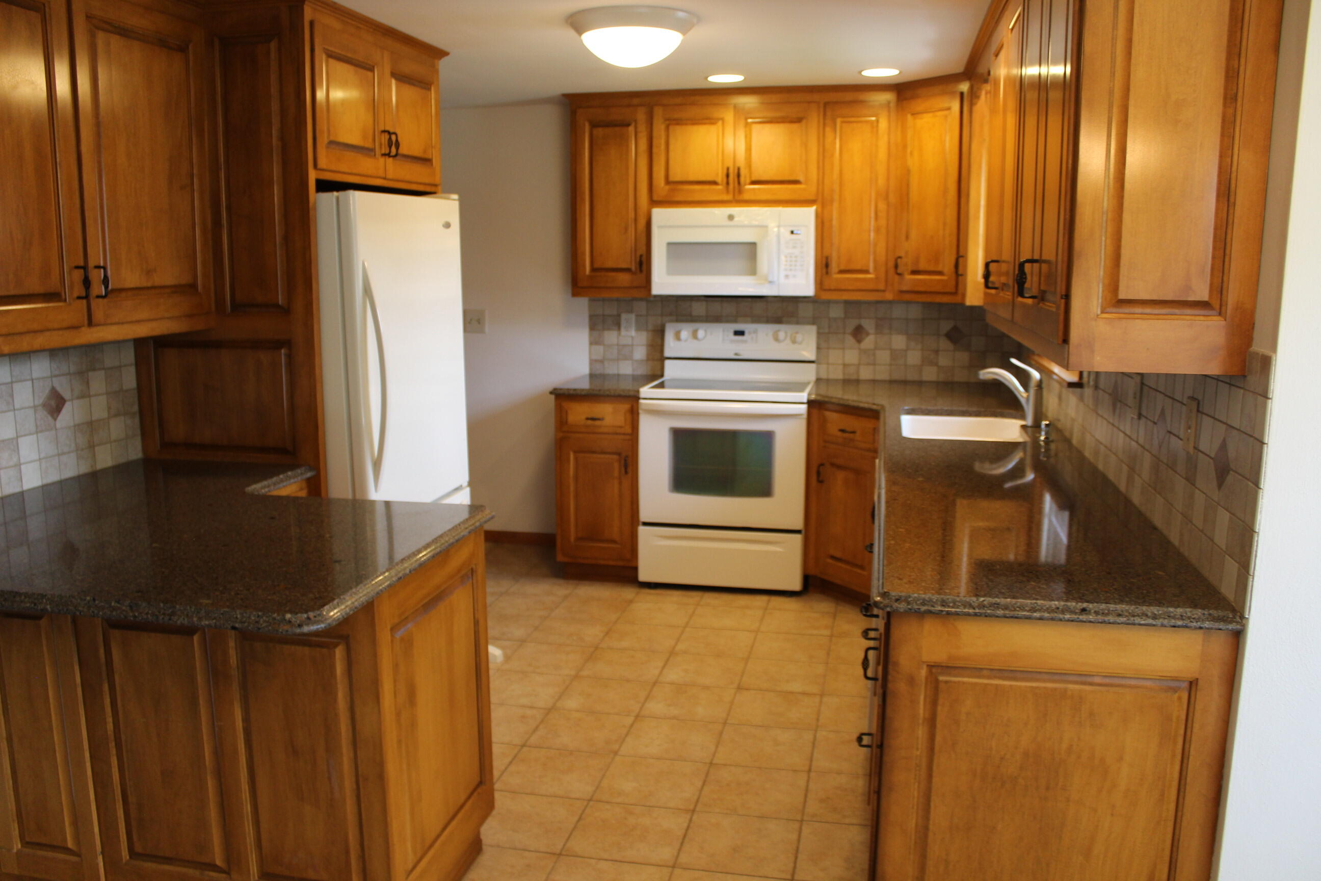 1342 Ronald Road Springfield, OH 45503 - Photo 8 of 25