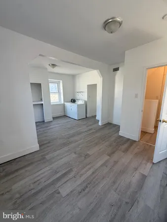 $1,800 | 462 Lyceum Avenue, Unit 2, Philadelphia, PA 19128