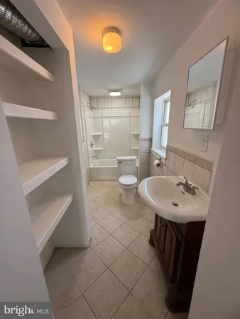 $1,800 | 462 Lyceum Avenue, Unit 2, Philadelphia, PA 19128