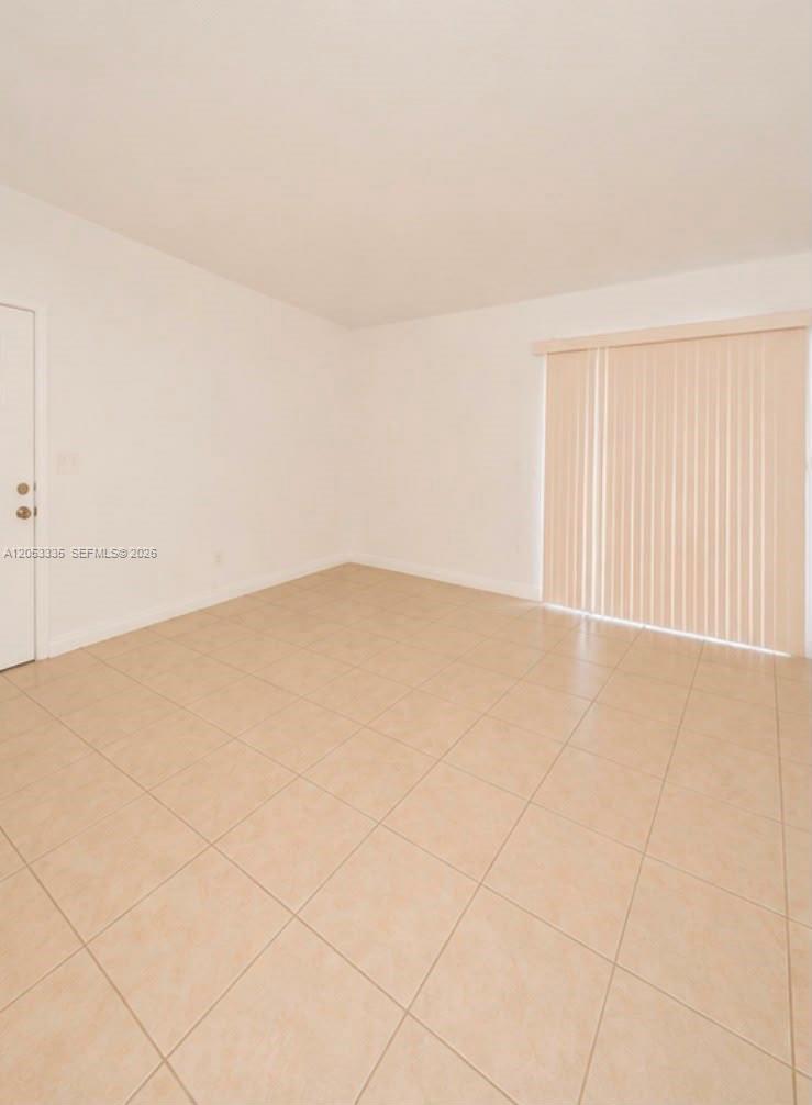 3043 Southwest 147th Place Miami, FL 33185 - Photo 5 of 12
