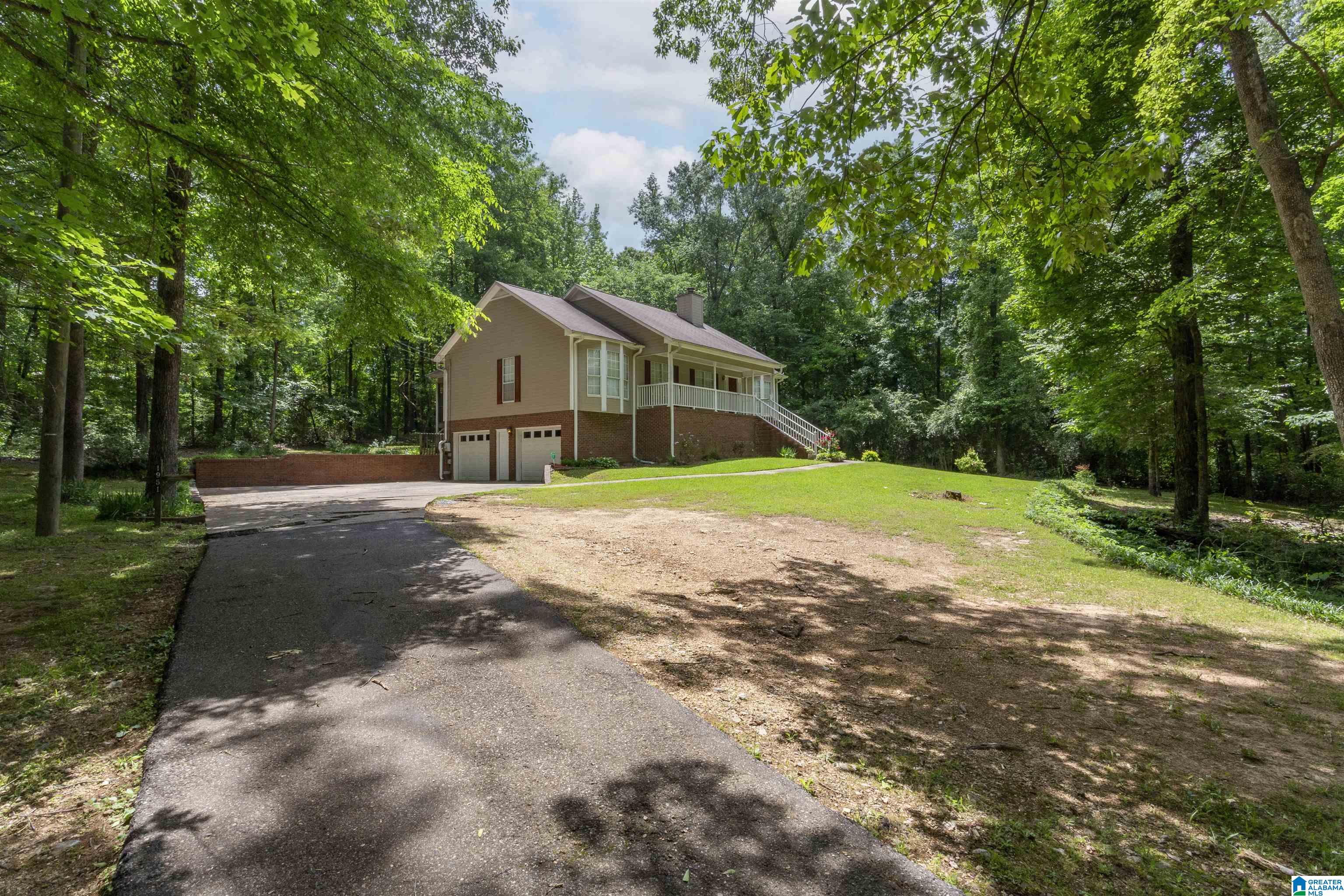 1951 Eastern Valley Road Bessemer, AL 35022 - Photo 2 of 49