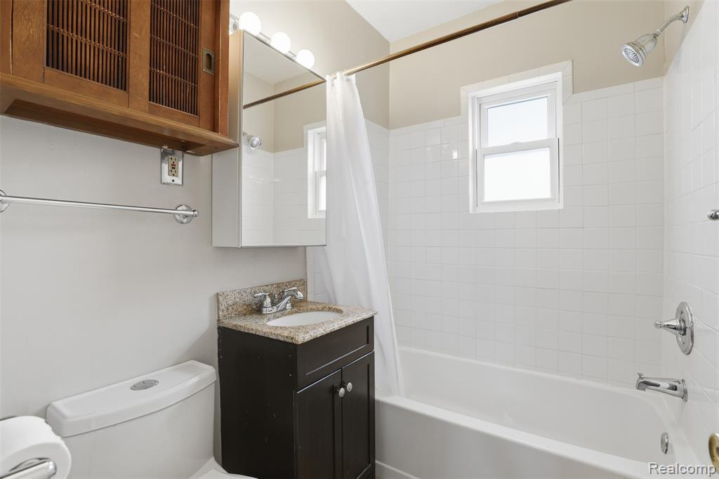 1979 Martin Road Ferndale, MI 48220 - Photo 16 of 36 Gallery Image 16