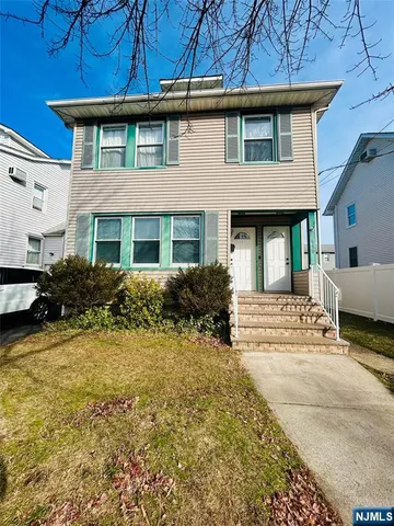 $2,800 | 419 Lake Avenue, Lyndhurst, NJ 07071