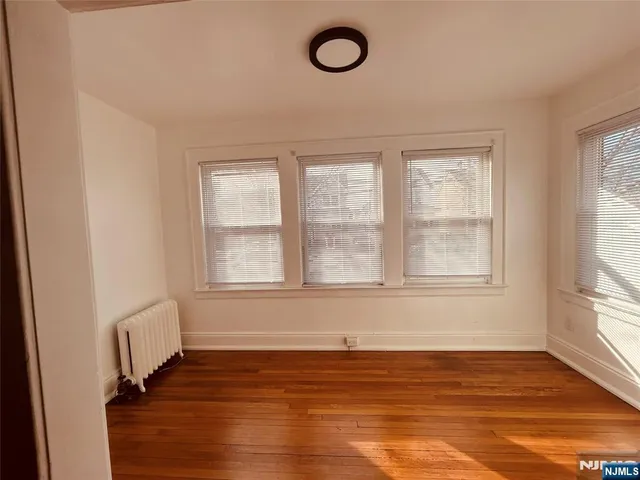 $2,800 | 419 Lake Avenue, Lyndhurst, NJ 07071