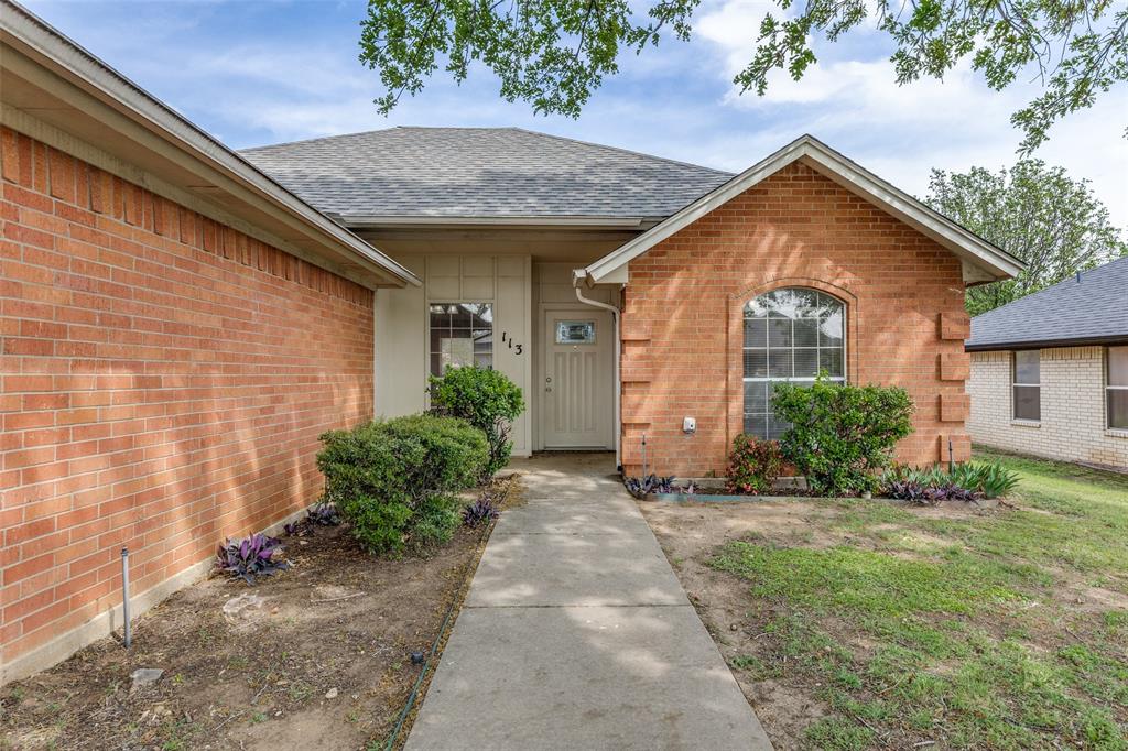 113 St James Court Rhome, TX 76078 - Photo 4 of 25