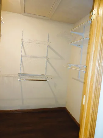 $2,750 | 642 Diamond Pointe Drive, Mundelein, IL 60060