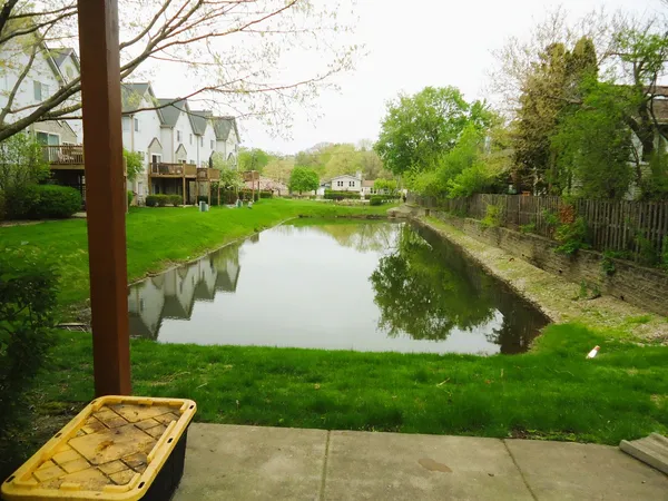 $2,750 | 642 Diamond Pointe Drive, Mundelein, IL 60060