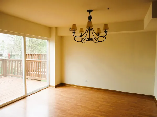 $2,750 | 642 Diamond Pointe Drive, Mundelein, IL 60060