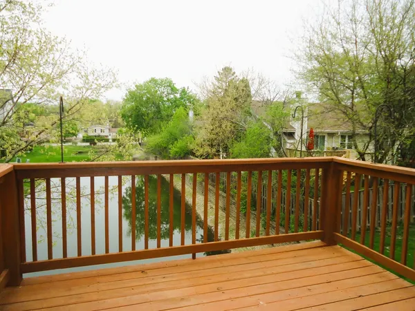 $2,750 | 642 Diamond Pointe Drive, Mundelein, IL 60060