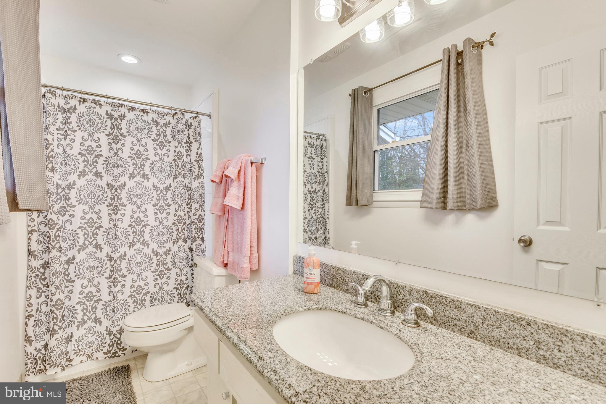 10021 Ranger Road Fairfax, VA 22030 - Photo 15 of 30 Bath (Master)