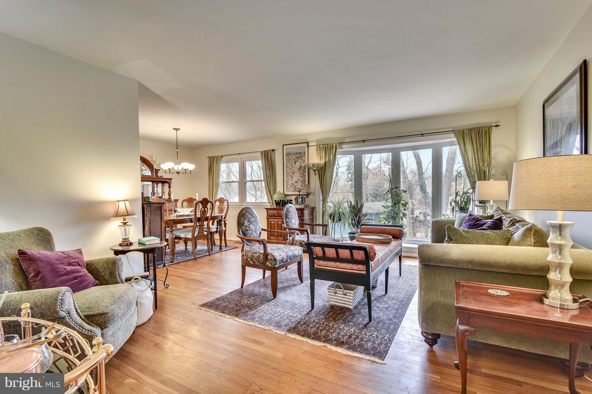 10021 Ranger Road Fairfax, VA 22030 - Photo 5 of 30 Tons of light throughout the home