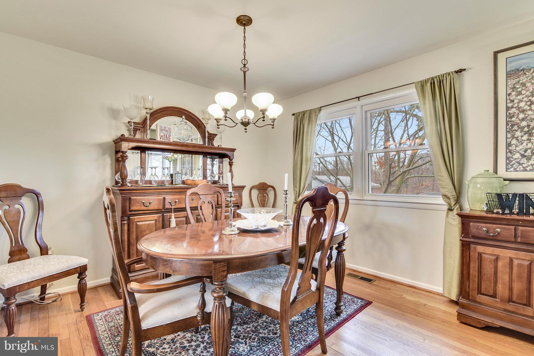 10021 Ranger Road Fairfax, VA 22030 - Photo 7 of 30 Dining Room